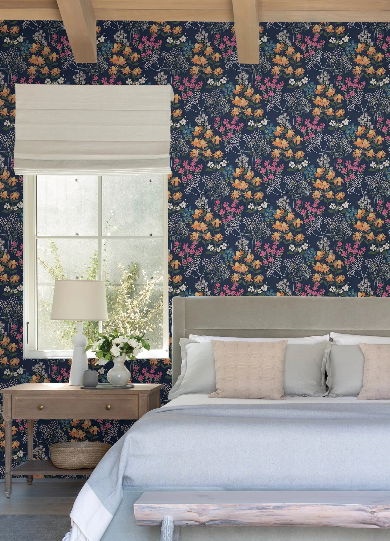 Cultivate Navy Springtime Blooms Wallpaper (Navy)