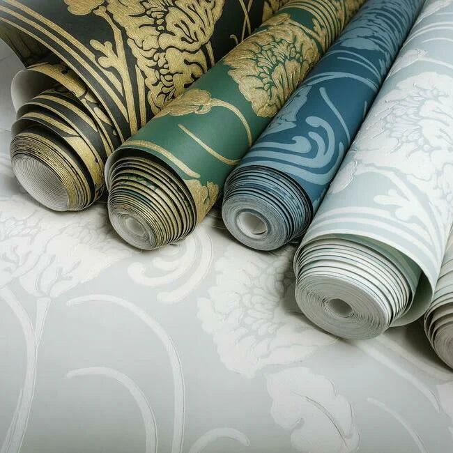 Nouveau Damask Wallpaper (Black/Gold)