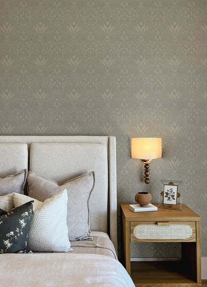 Mara Light Grey Tulip Ogee Wallpaper (Grey)
