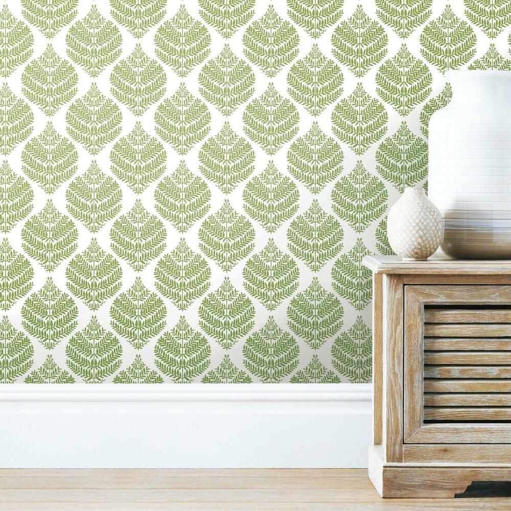 Hygge Fern Damask Peel and Stick Wallpaper (Green)